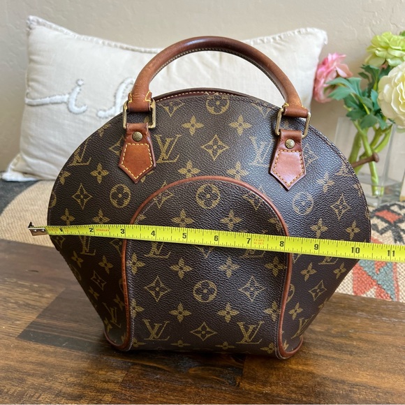 Louis Vuitton Monogram Ellipse PM Vintage Hand Bag - Picture 13 of 17